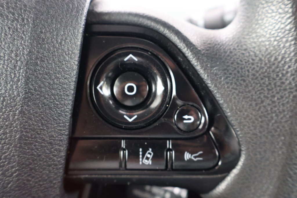 Certified 2020 Toyota Prius LE AWD/4WD image 27