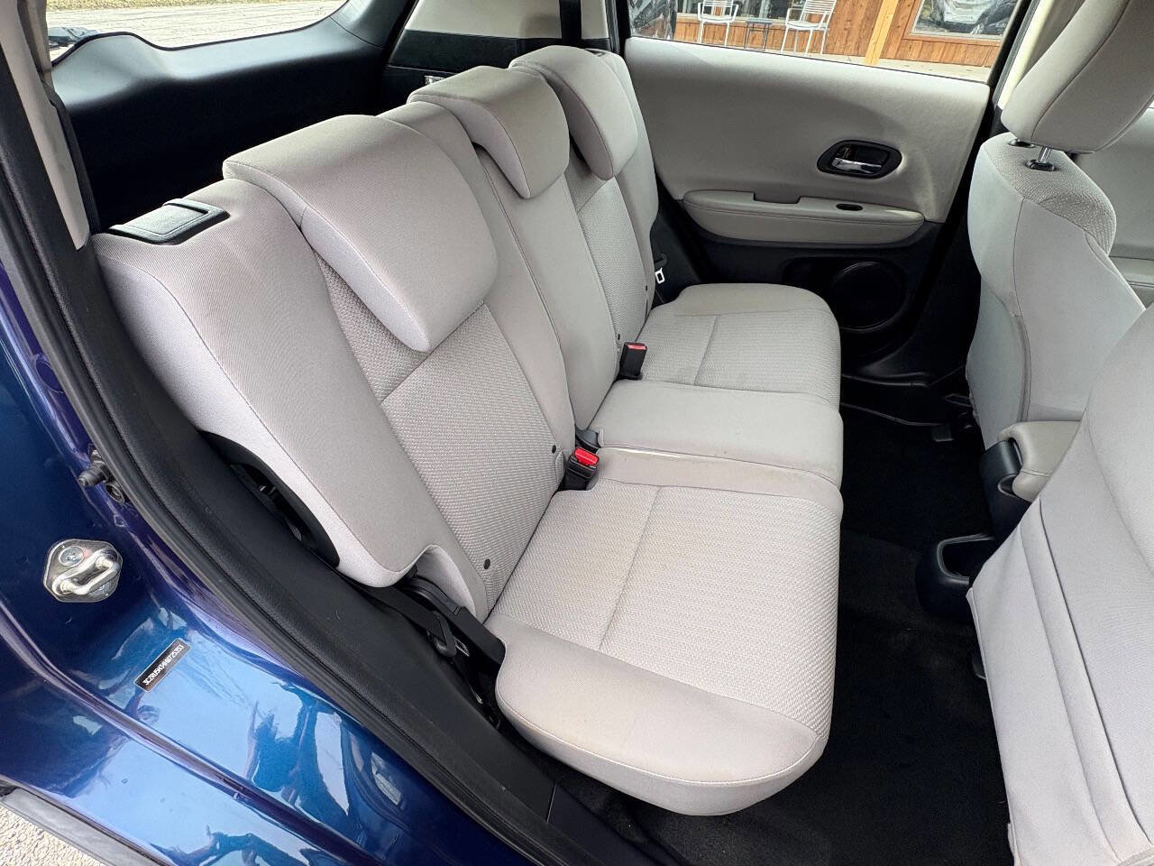 Used 2017 Honda HR-V LX image 30