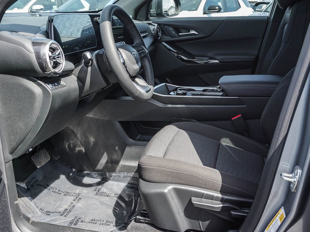 New 2026 Chevrolet Equinox LT w/ Midnight Edition FWD image 17