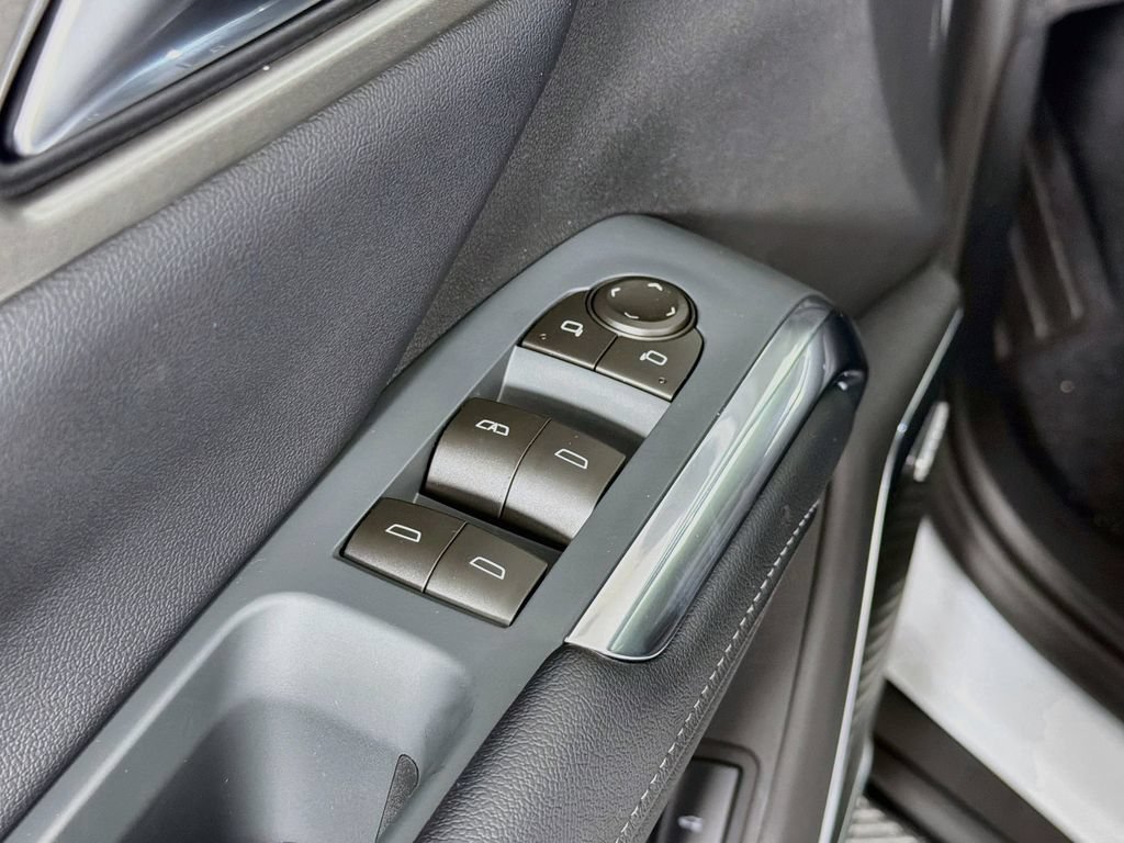 New 2027 Chevrolet Traverse LT w/ Enhanced Driving Package FWD image 18