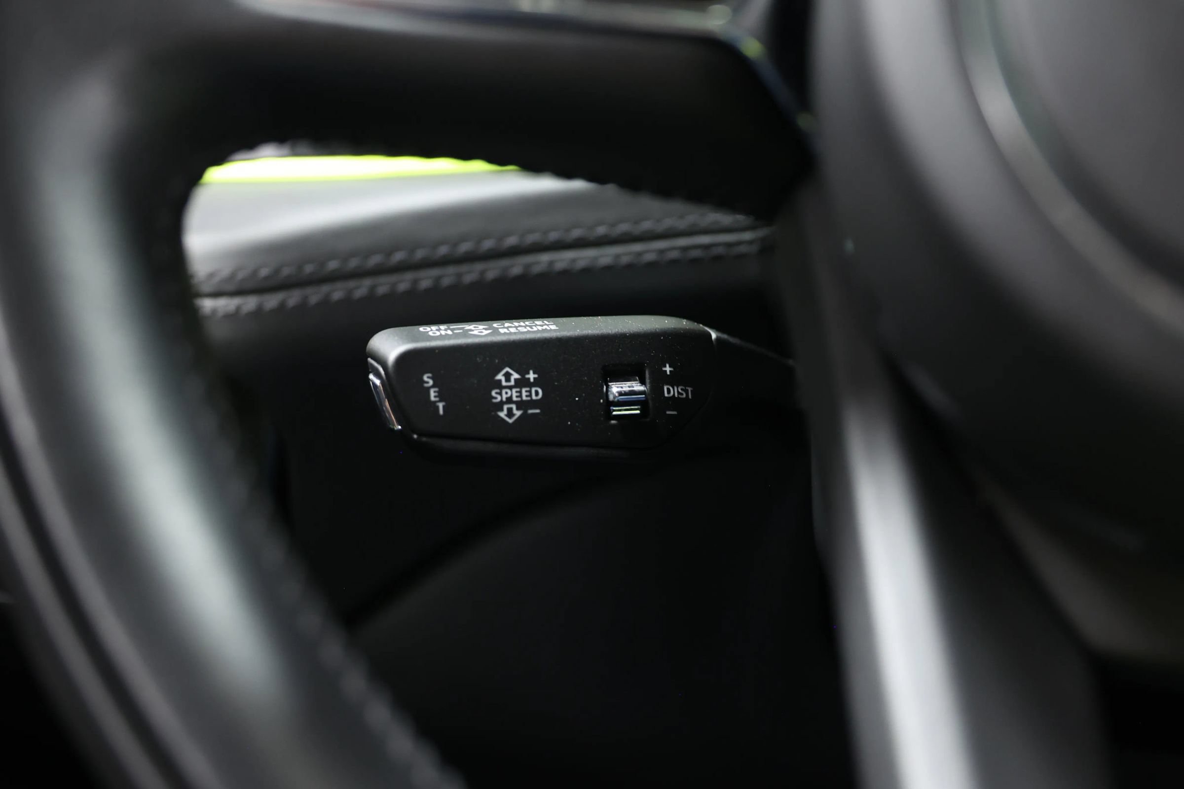 Used 2023 Bentley Bentayga AWD/4WD image 34