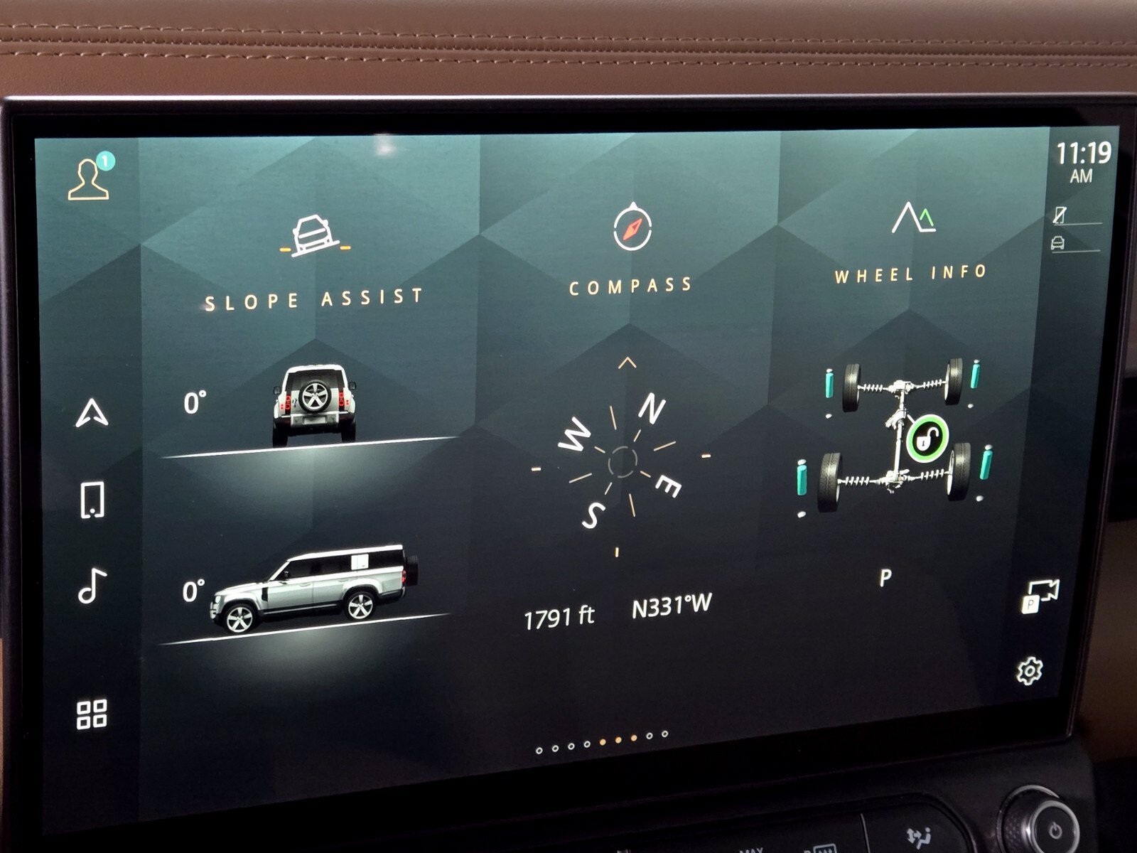 Used 2026 Land Rover Defender 130 X-Dynamic SE AWD/4WD image 32