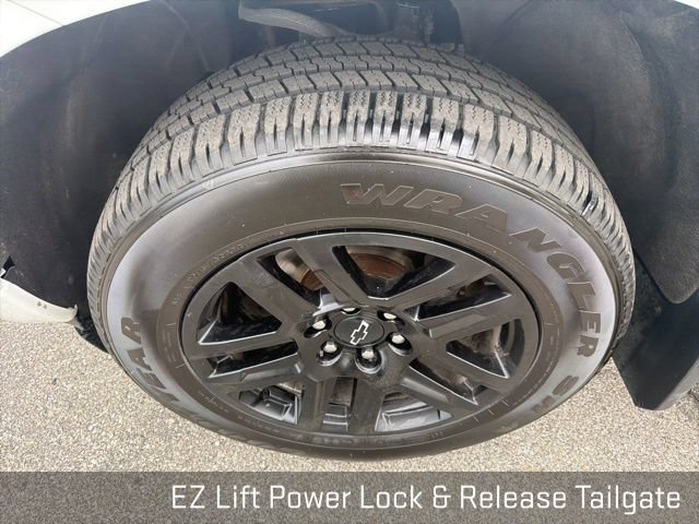 Used 2023 Chevrolet Silverado 1500 Custom AWD/4WD image 23