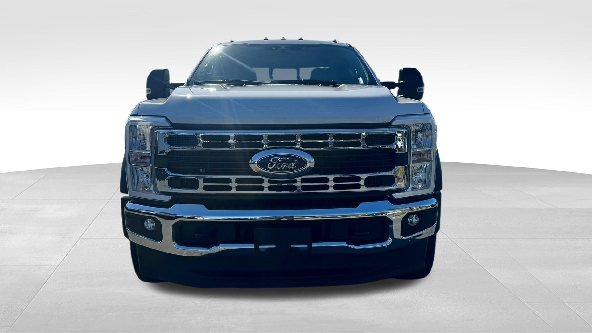 Used 2023 Ford F450 XL w/ Snow Plow Prep Package image 23