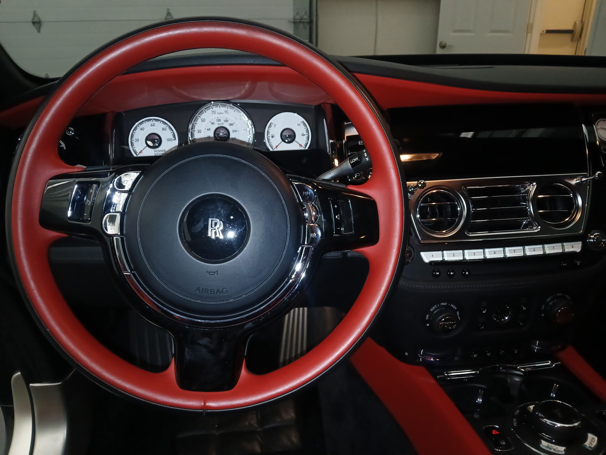 Used 2018 Rolls-Royce Wraith RWD image 14