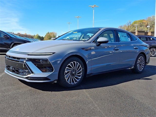 New 2026 Hyundai Sonata Limited image 2