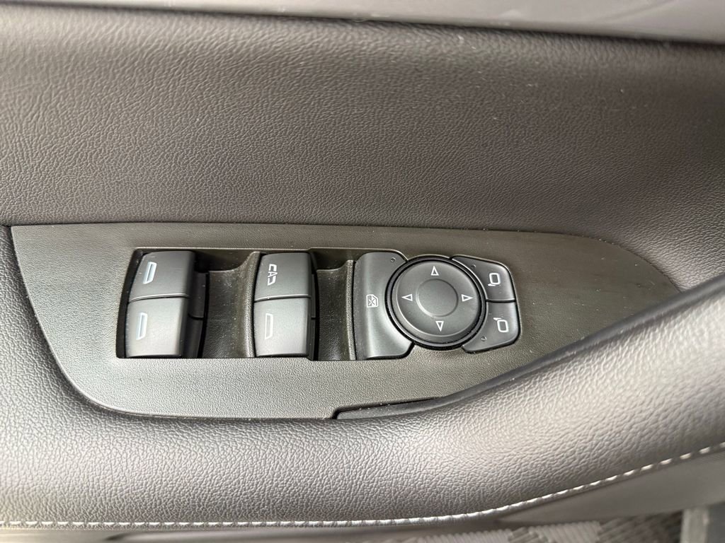 Used 2023 Chevrolet Blazer LT w/ Convenience Package FWD image 12