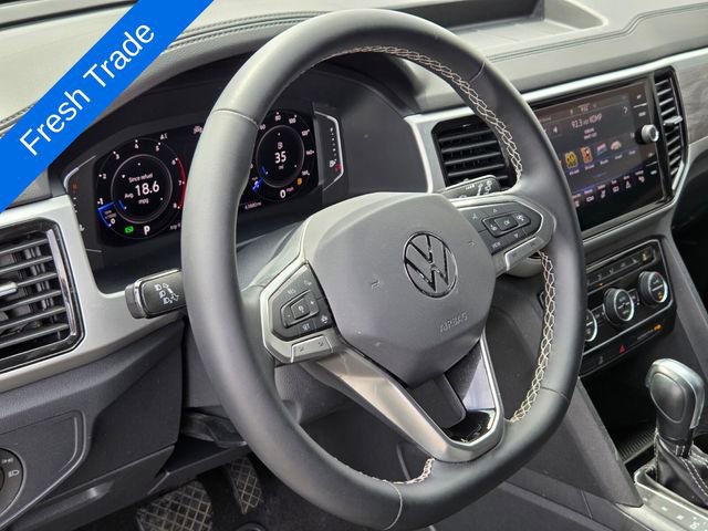 Certified 2022 Volkswagen Atlas Cross Sport SE w/ Panoramic Sunroof Package AWD/4WD image 20