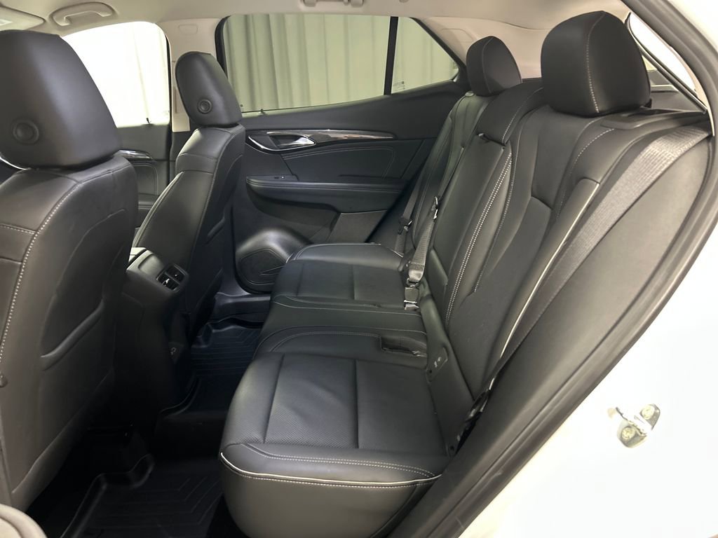 Used 2023 Buick Envision Essence image 23