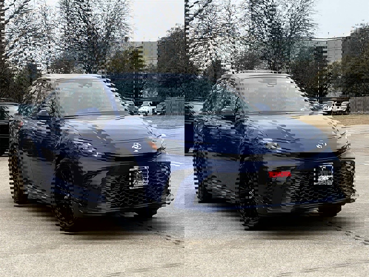 Used 2025 Toyota Camry SE image 2