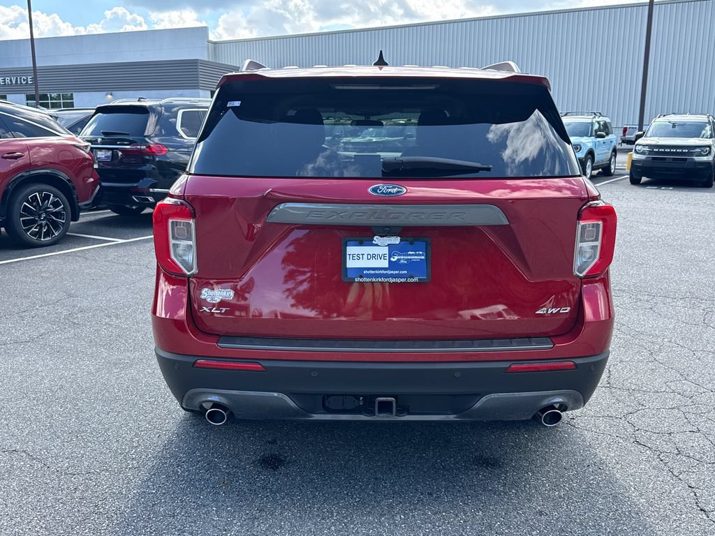Used 2023 Ford Explorer XLT w/ Equipment Group 202A AWD/4WD image 6