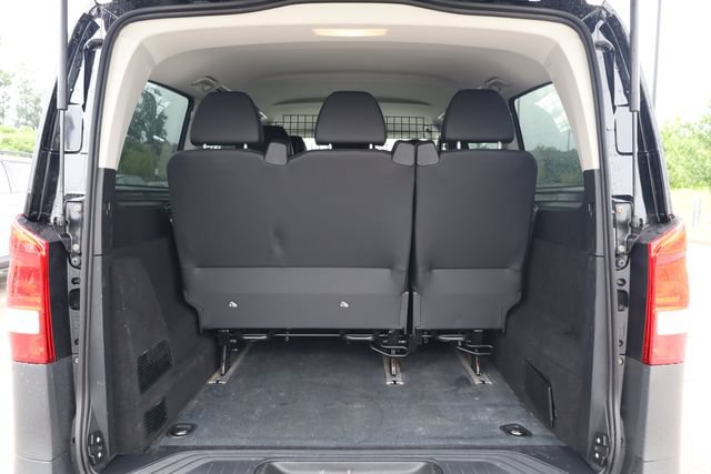 Used 2023 Mercedes-Benz Metris Passenger image 21