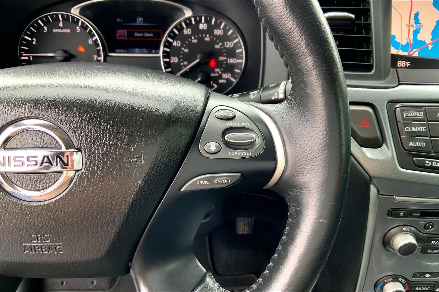 Used 2019 Nissan Pathfinder SL image 21