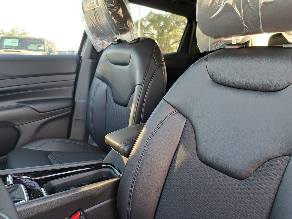 New 2026 Jeep Compass Latitude image 23