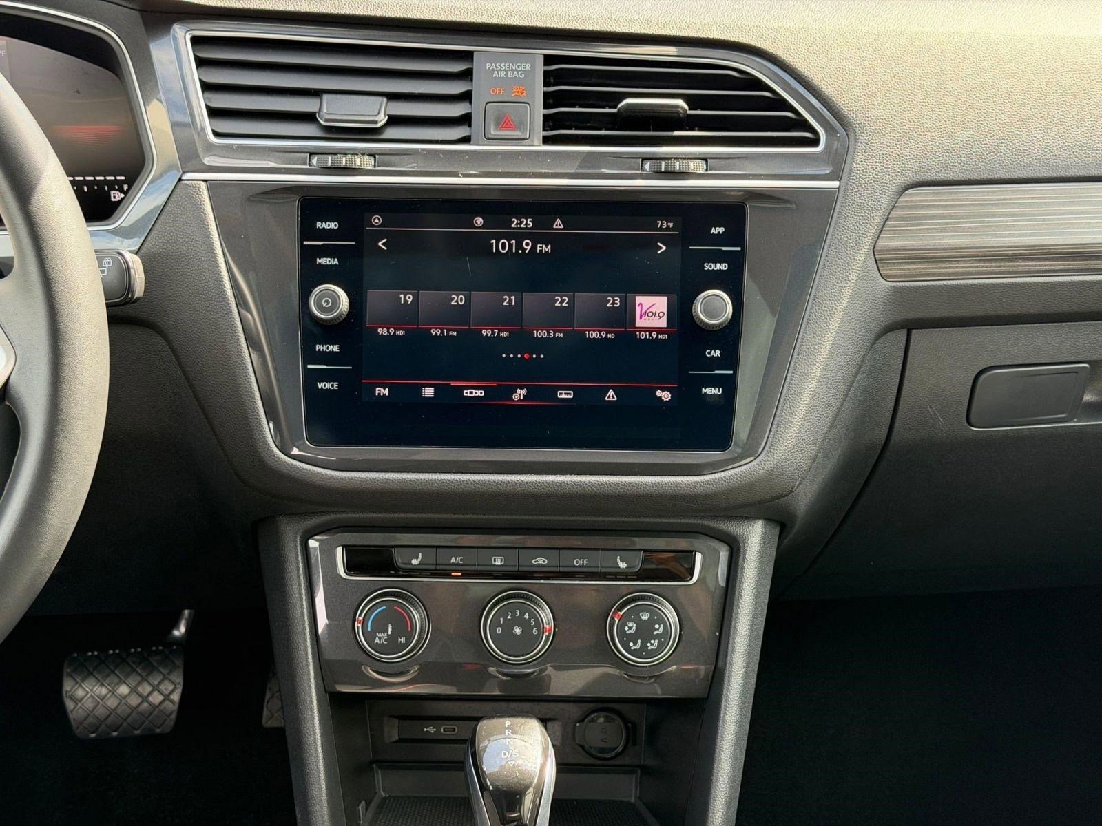 Used 2024 Volkswagen Tiguan Wolfsburg Edition image 28