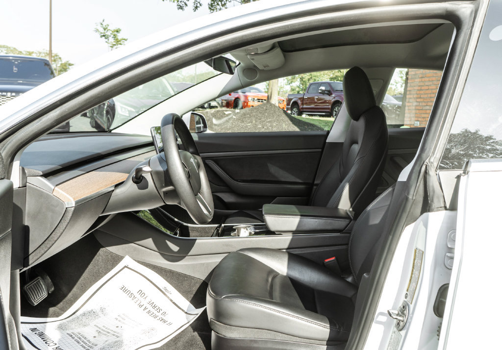Used 2020 Tesla Model 3 Standard Range Plus RWD image 21