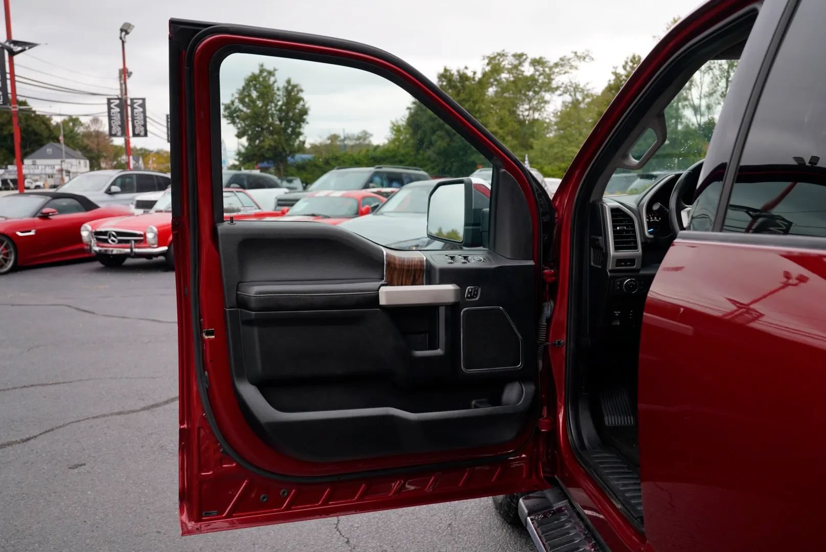 Used 2019 Ford F150 Lariat AWD/4WD image 18