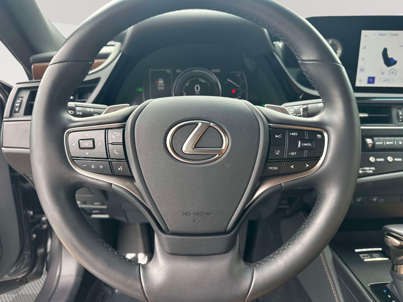 Used 2025 Lexus ES 300h w/ Premium Package FWD image 15