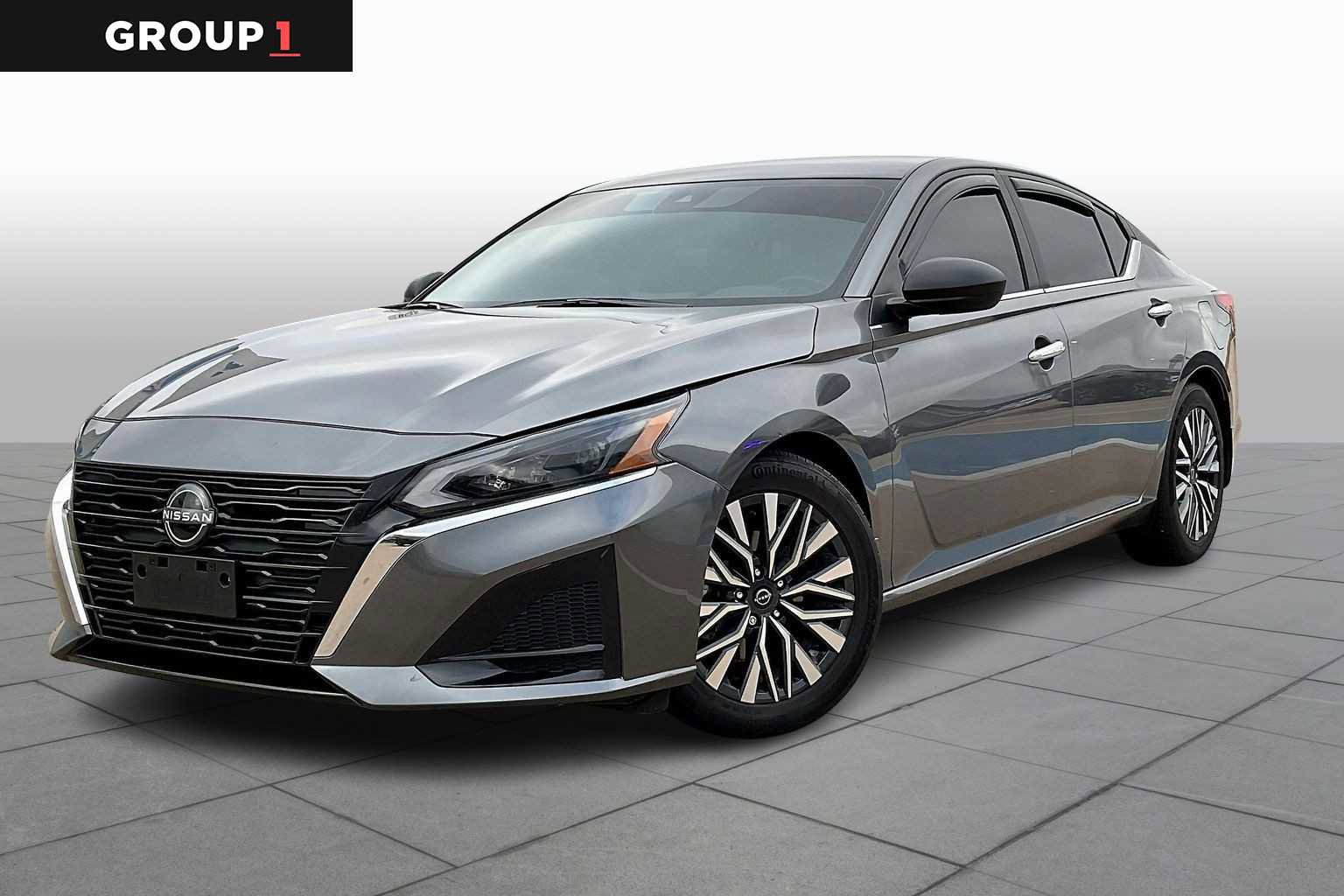 Used 2024 Nissan Altima 2.5 SV