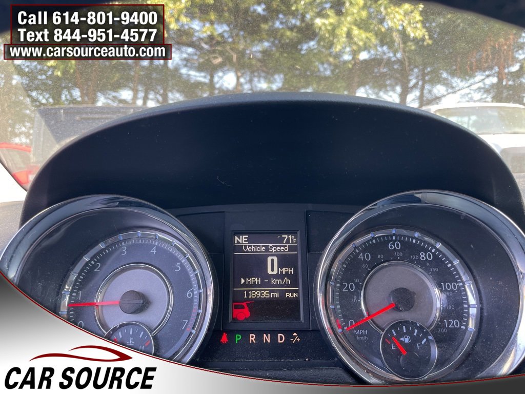 Used 2014 Chrysler Town & Country Touring image 11