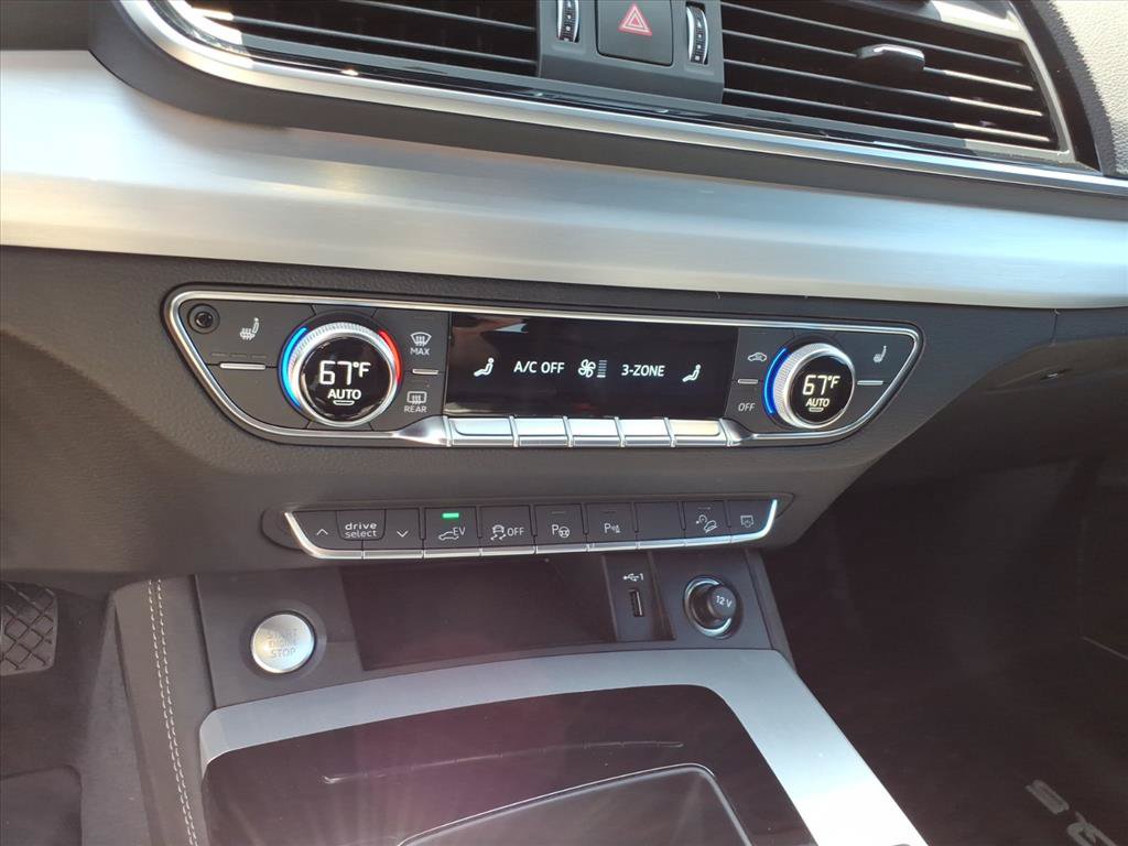 Used 2024 Audi Q5 e Prestige w/ Prestige Package AWD/4WD image 19