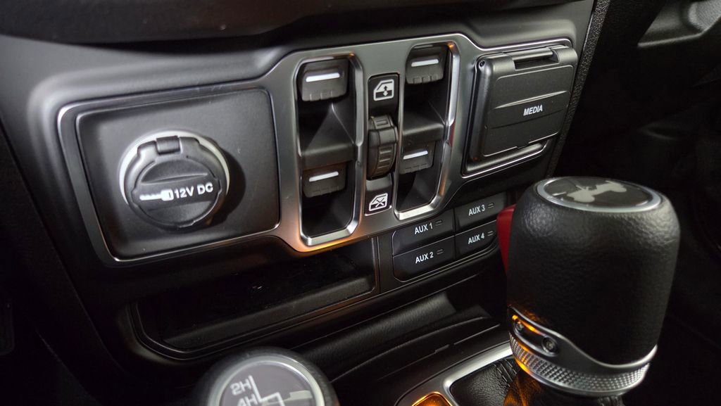 New 2026 Jeep Wrangler Sport S image 25