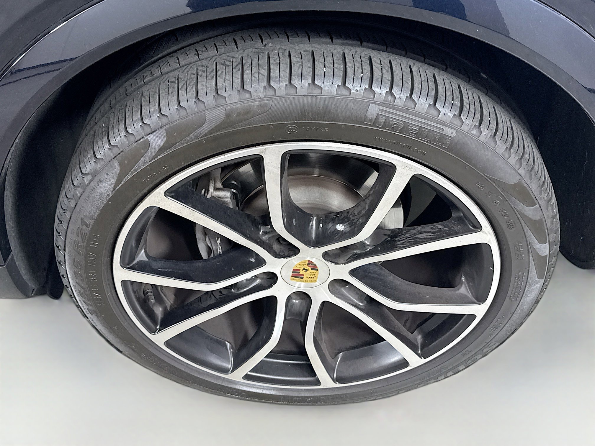 Used 2023 Porsche Cayenne image 31