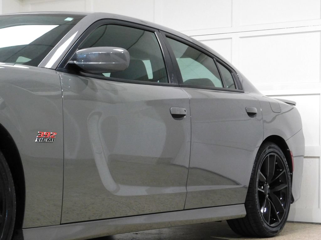 Used 2018 Dodge Charger R/T Scat Pack RWD image 22
