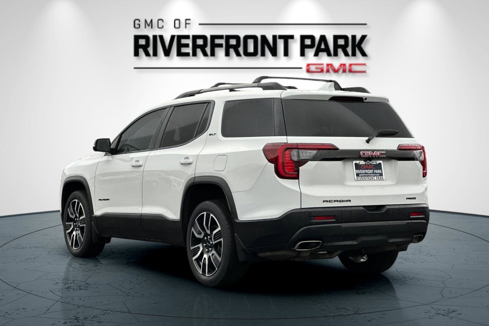 Used 2021 GMC Acadia SLT w/ Elevation Edition image 5