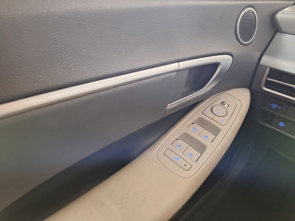 Used 2025 Hyundai Sonata SEL FWD image 18