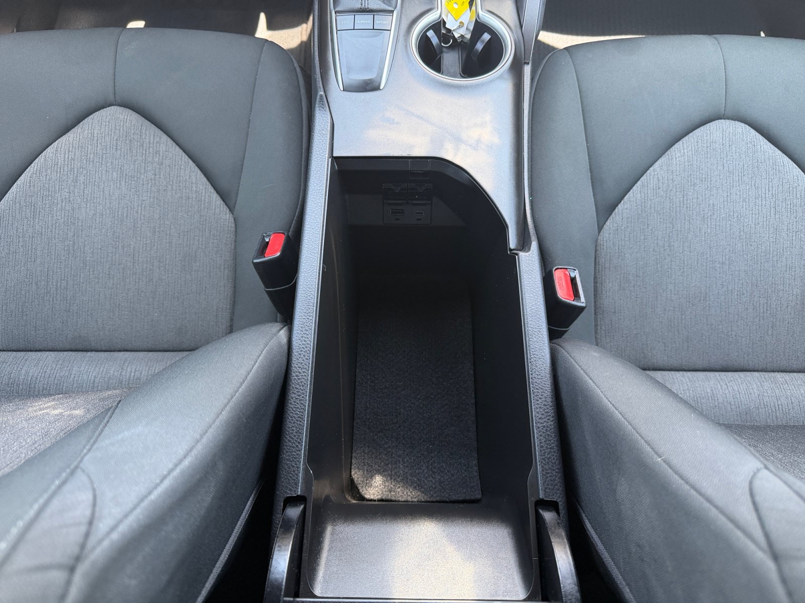 Used 2024 Toyota Camry LE w/ Convenience Package FWD image 20