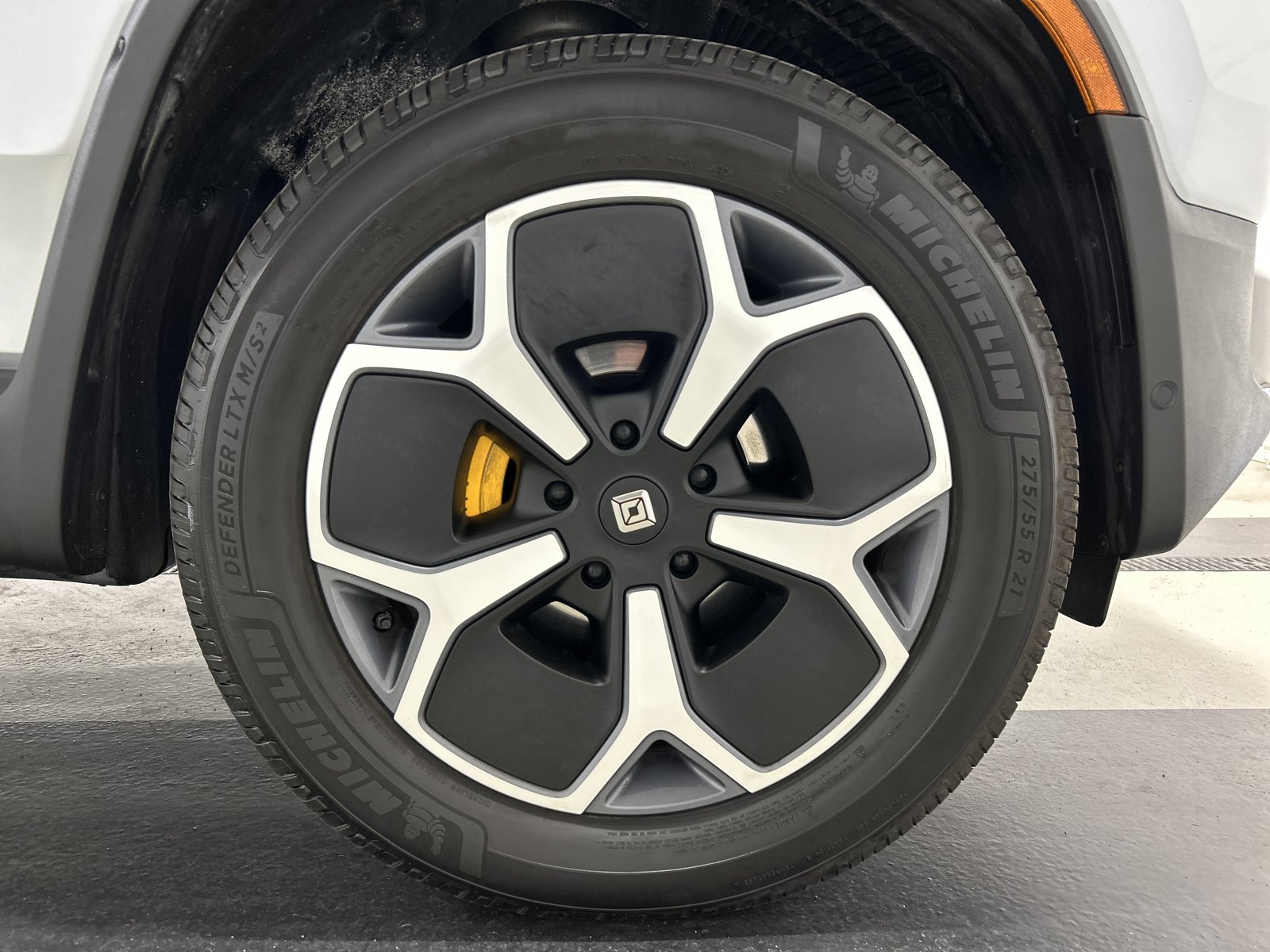 Used 2024 Rivian R1T Adventure AWD/4WD image 11