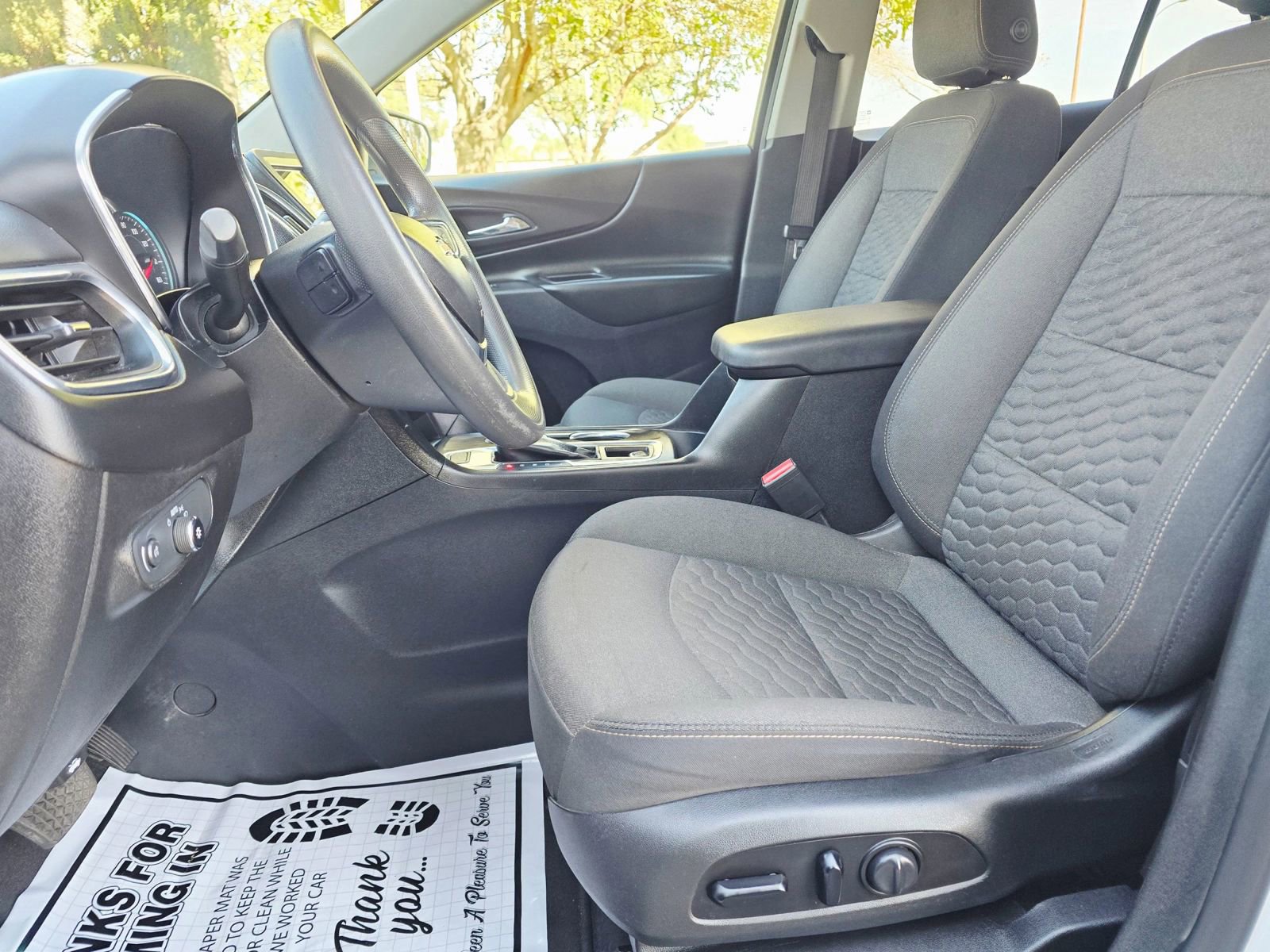 Used 2020 Chevrolet Equinox LT AWD/4WD image 13
