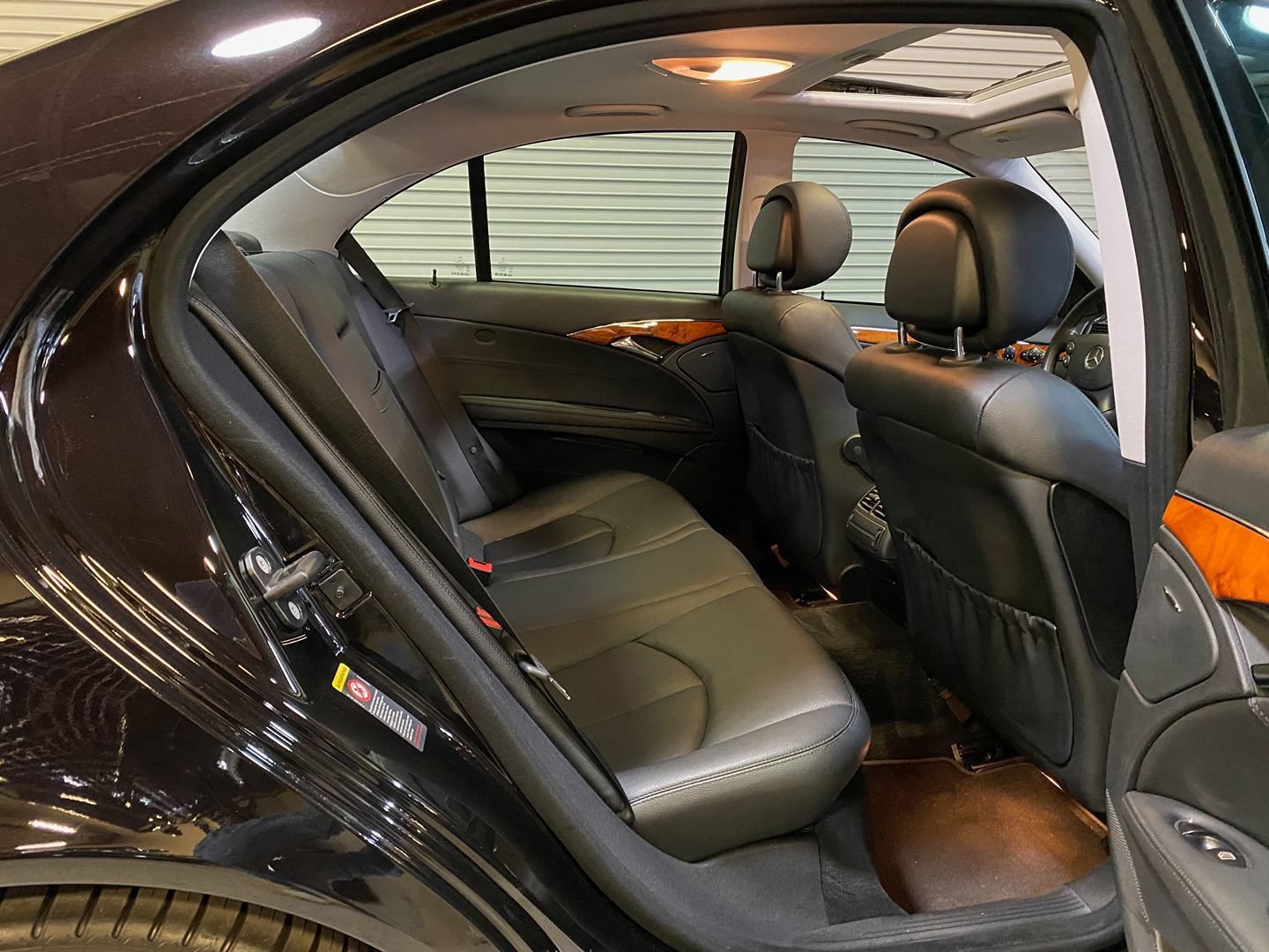 Used 2008 Mercedes-Benz E 350 Sedan image 40