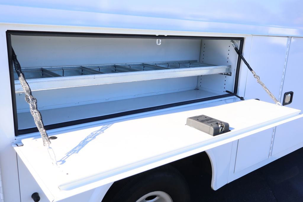 Used 2023 GMC Savana 3500 w/ Power Convenience Package image 26