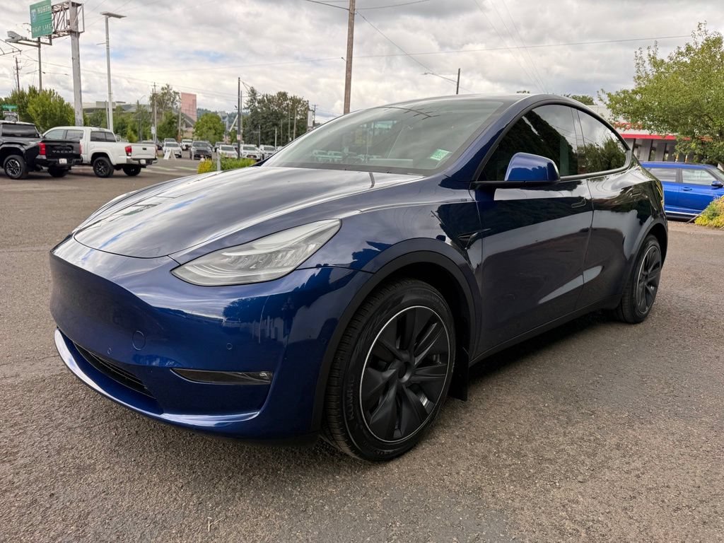Used 2022 Tesla Model Y Long Range AWD/4WD image 4