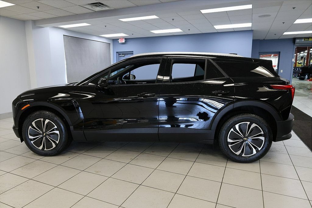 New 2026 Chevrolet Blazer EV LT FWD image 2