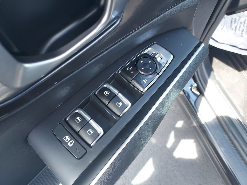 Used 2026 Kia Sorento LX FWD image 11