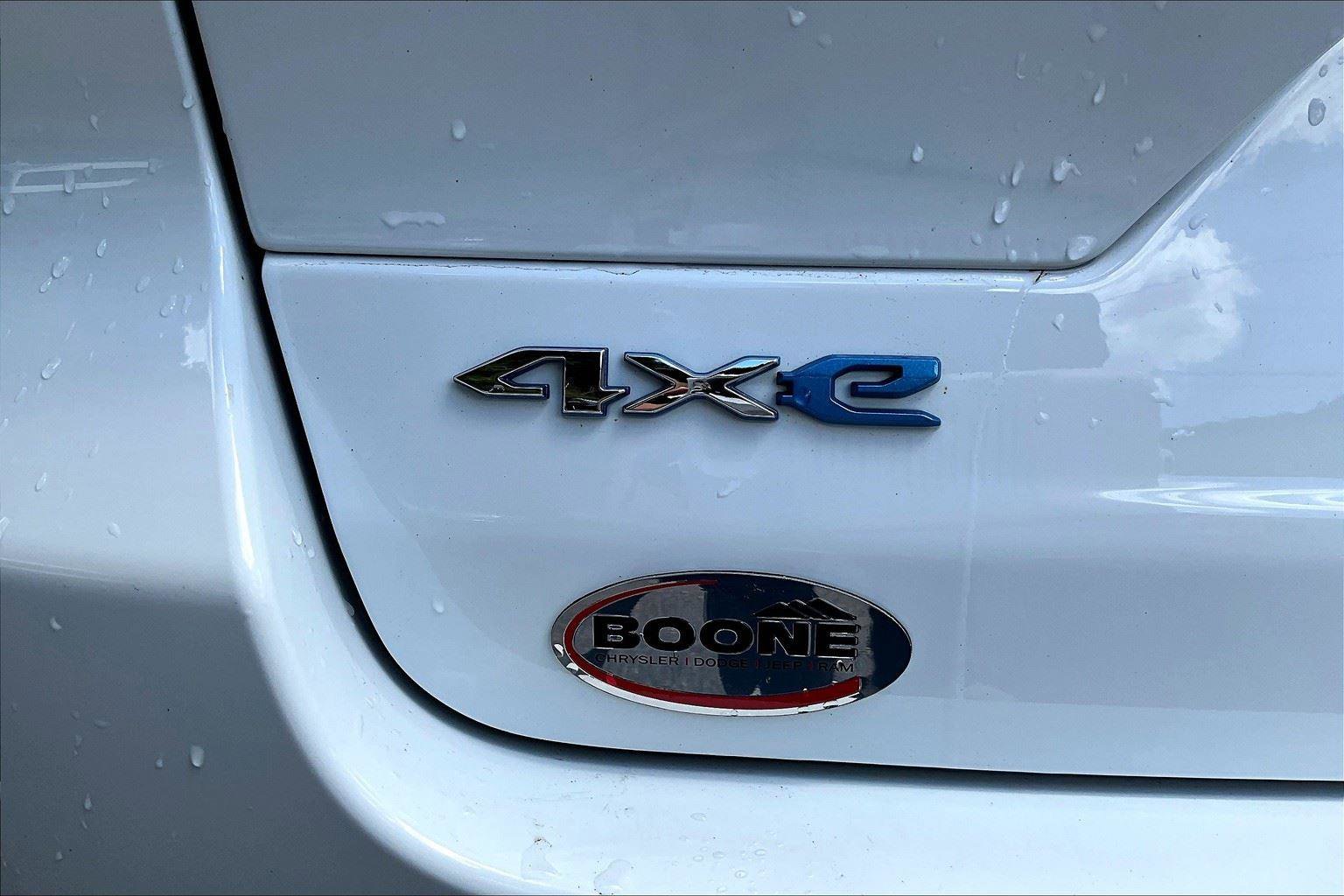 Used 2023 Jeep Grand Cherokee 4WD 4xe image 9