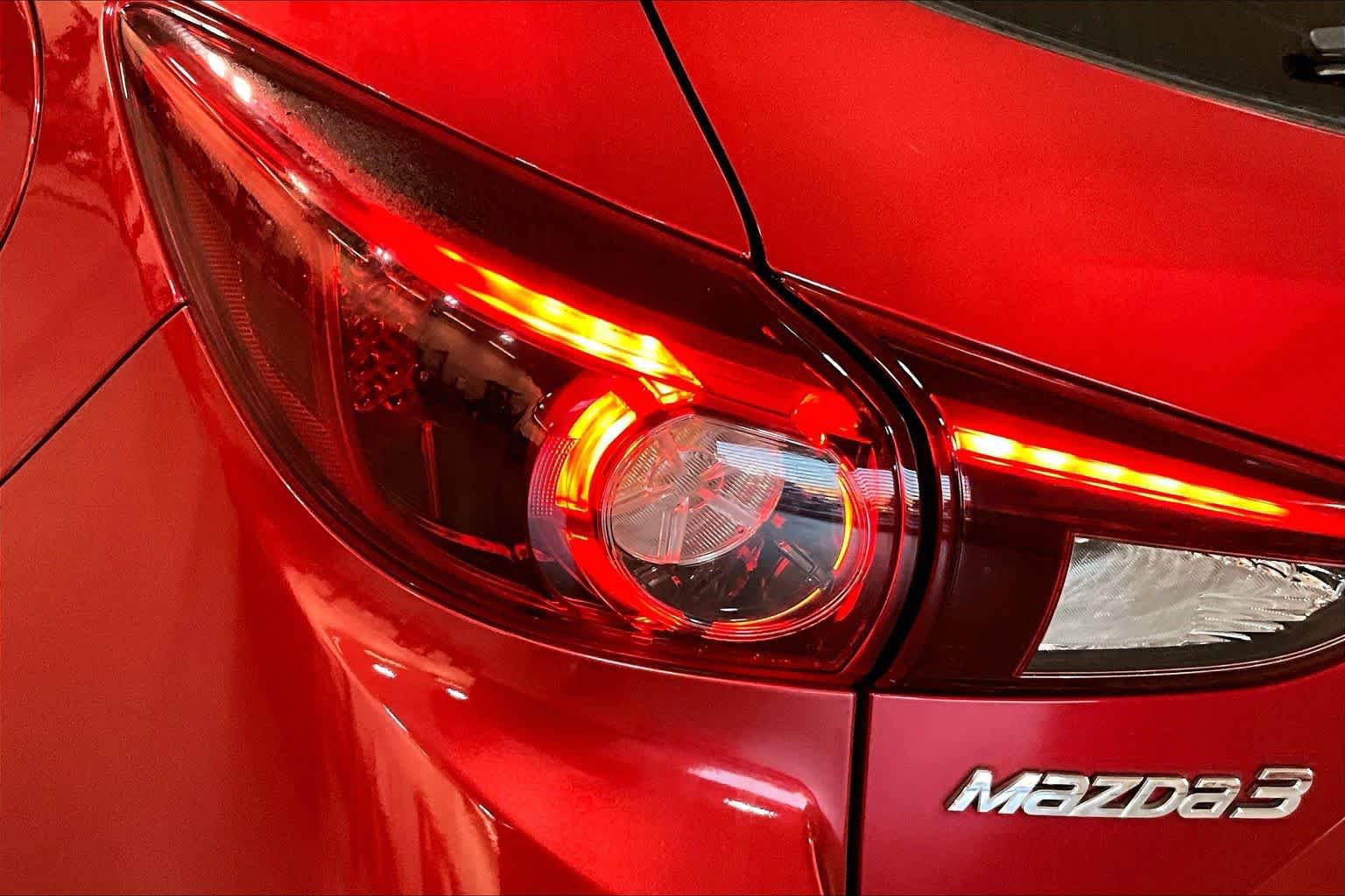 Used 2016 MAZDA MAZDA3 s Grand Touring w/ Technology Package FWD image 30