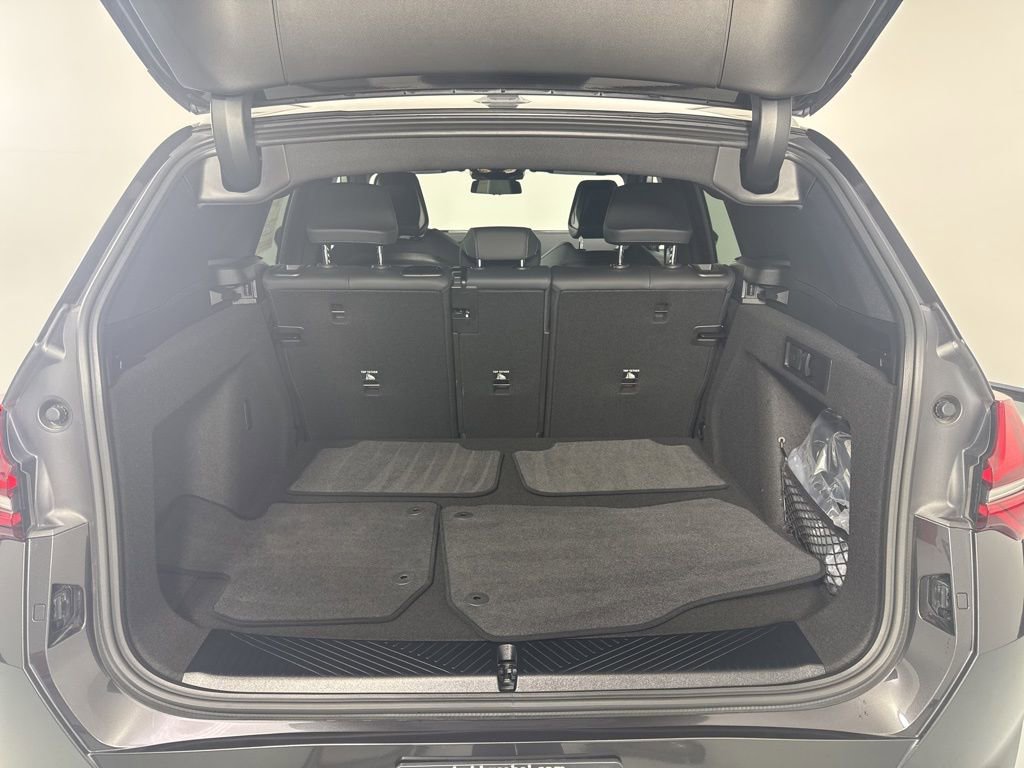 Certified 2025 BMW X3 xDrive30i w/ Premium Package image 8