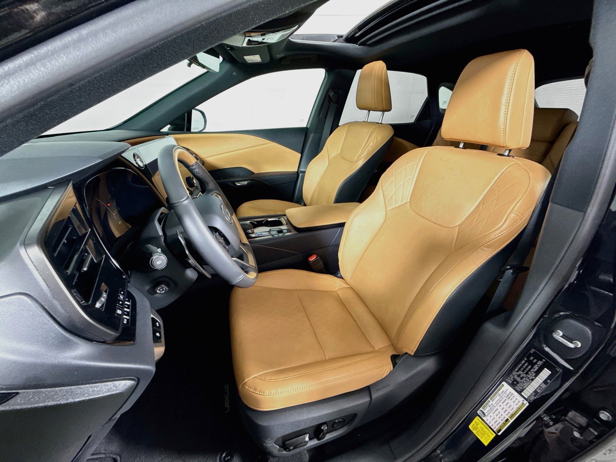 Used 2024 Lexus RX 350h w/ Convenience Package AWD/4WD image 11