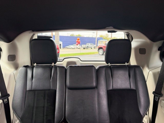 Used 2018 Dodge Grand Caravan SXT FWD image 32
