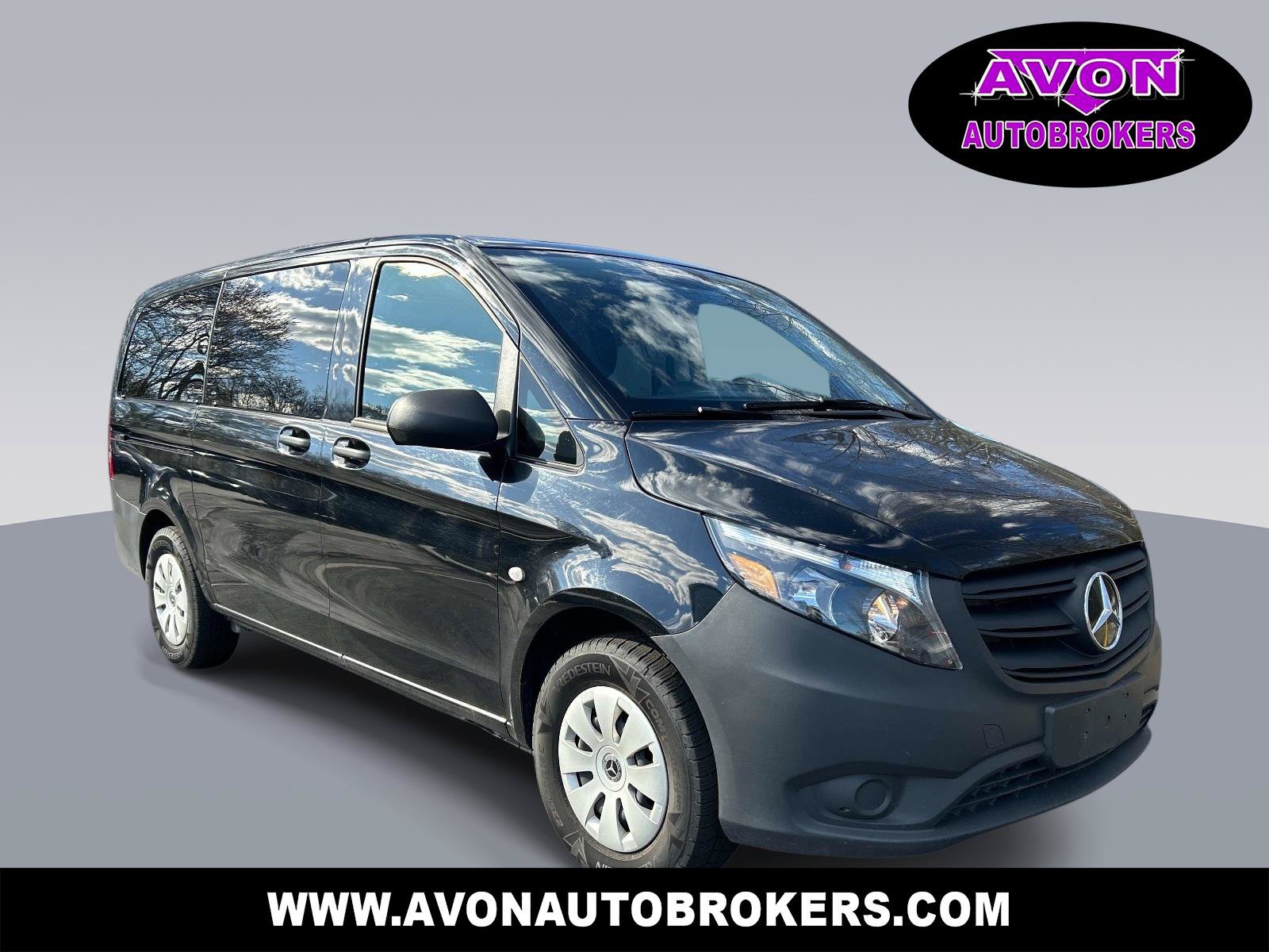 Used 2023 Mercedes-Benz Metris Passenger image 1