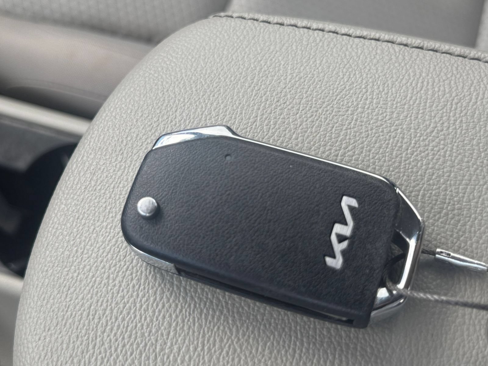 Used 2025 Kia Soul LX w/ LX Technology Package FWD image 21