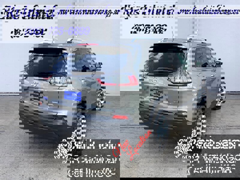 Used 2019 Jeep Cherokee Latitude w/ Cold Weather Group image 7