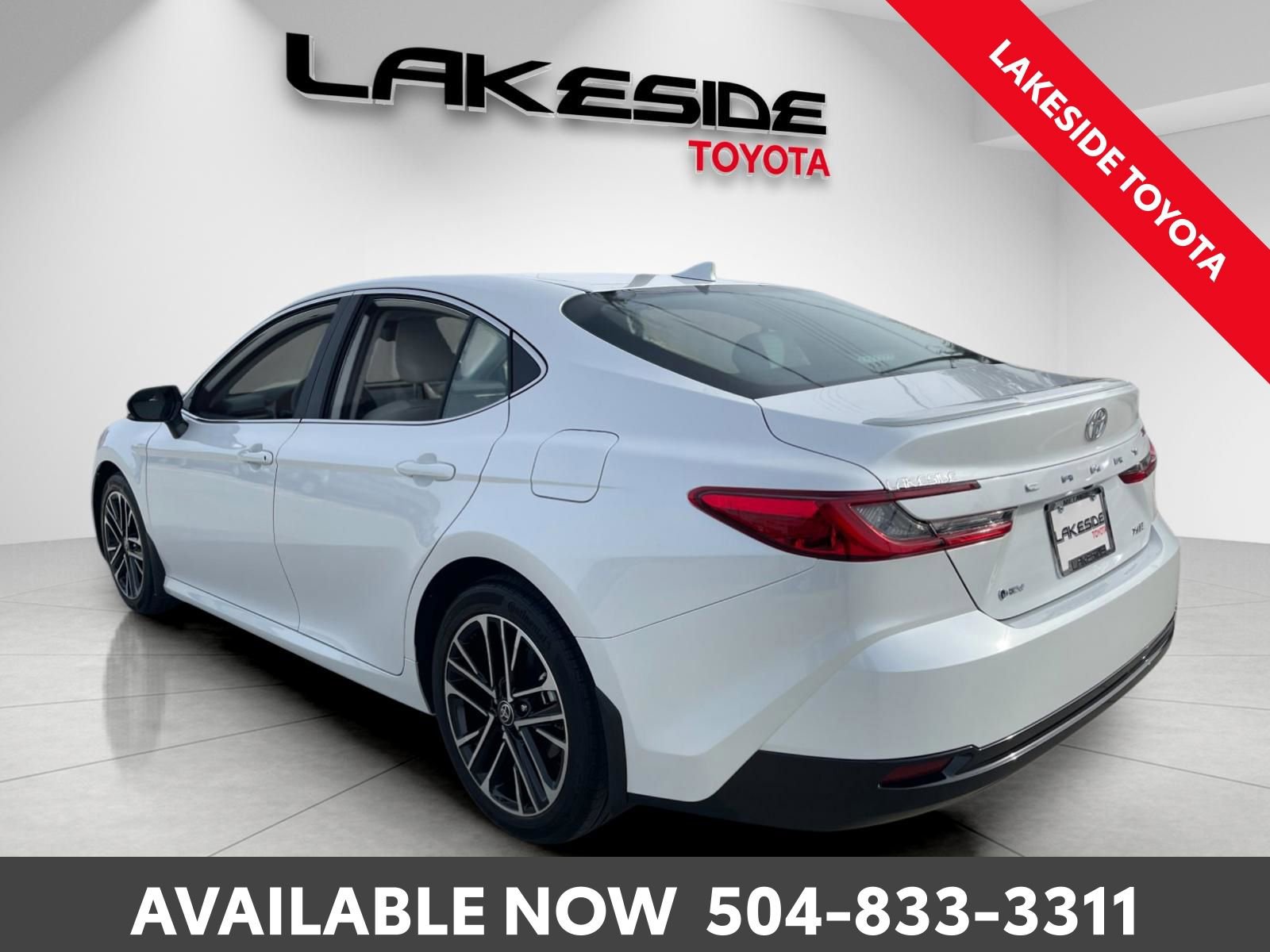 Used 2025 Toyota Camry XLE image 4