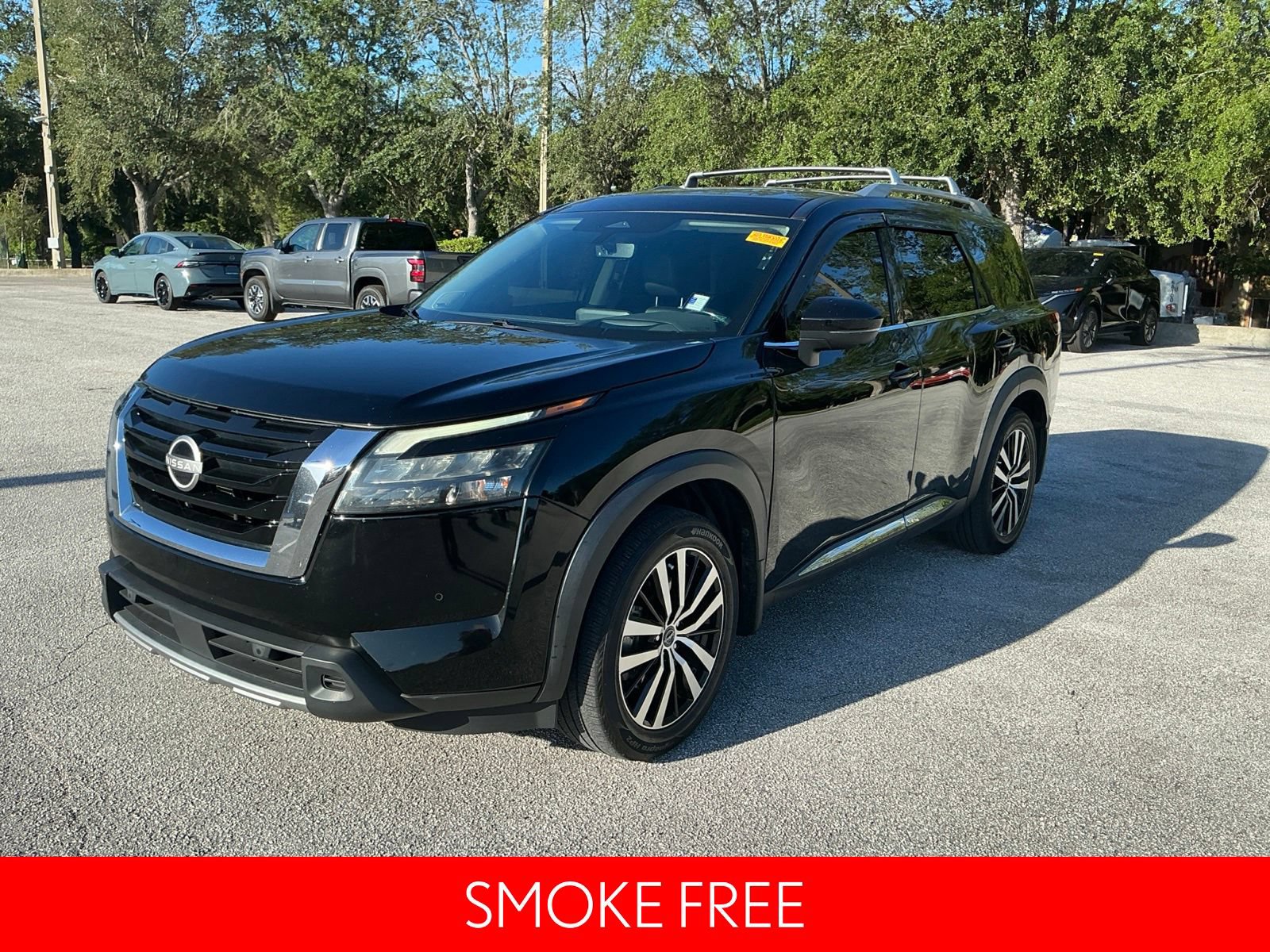Certified 2024 Nissan Pathfinder Platinum w/ Cargo Package FWD image 3