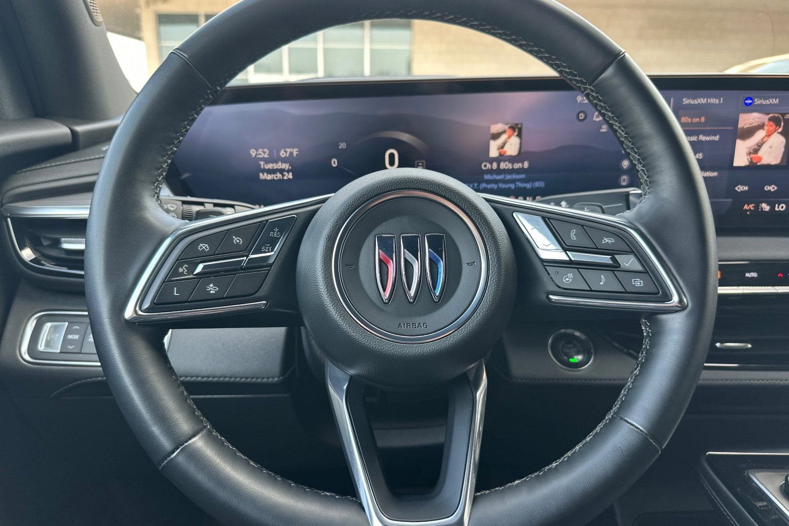 Used 2025 Buick Enclave Preferred image 33