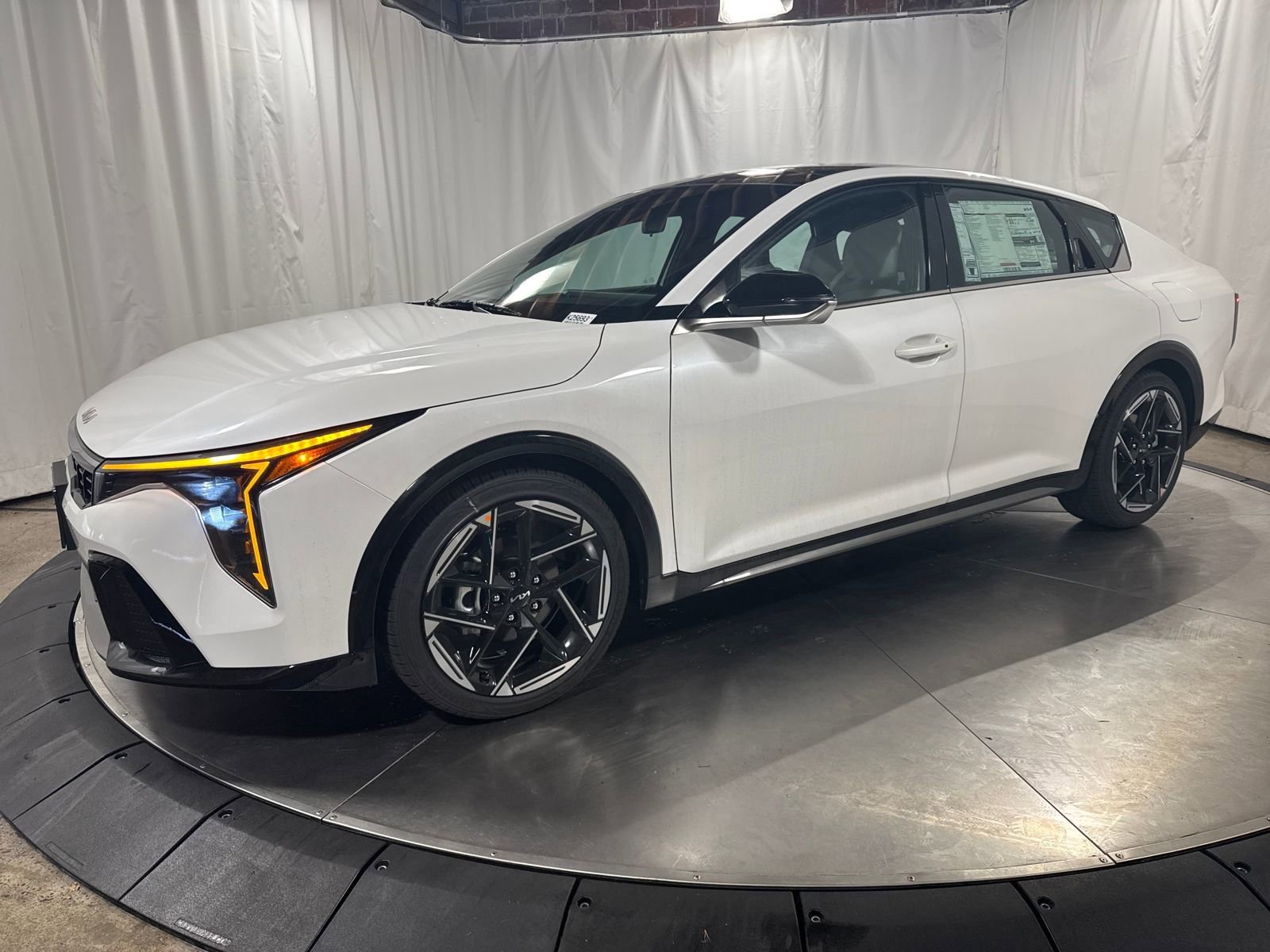 New 2026 Kia K4 GT-Line image 1
